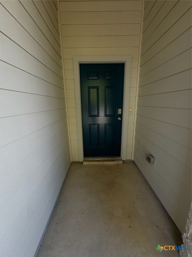 Photo - 908 Adler Way