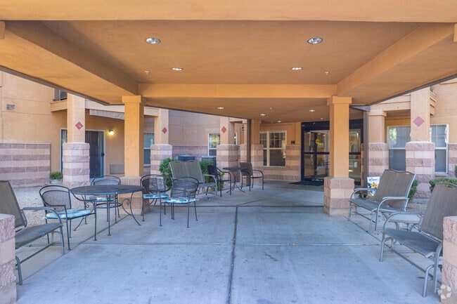 Senior Living- Lifestyles of Glendale