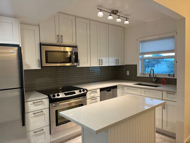 Photo - Beautiful Condo with Ocean Views