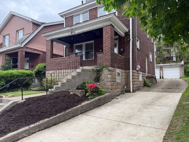 Photo - 4 Bedroom/ 1 Bath Single Family Home Pittsburgh, PA 15217