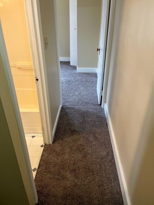 Photo - 211-213 N State St Unidad 213 N STATE ST