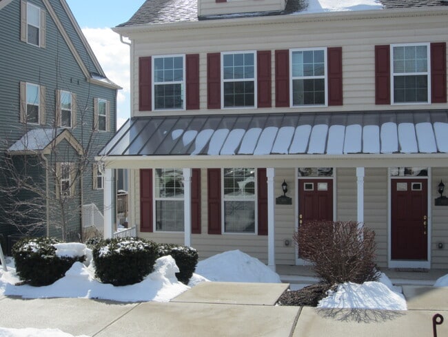Exterior - 860 Main St Townhome
