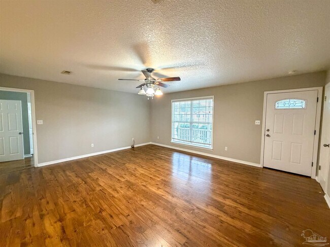 Photo - 420 E 10 Mile Rd