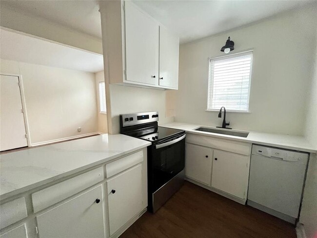 Photo - 3304 Red River St Unit 101