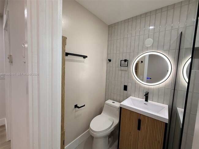 Photo - 345 Michigan Ave Unit 5