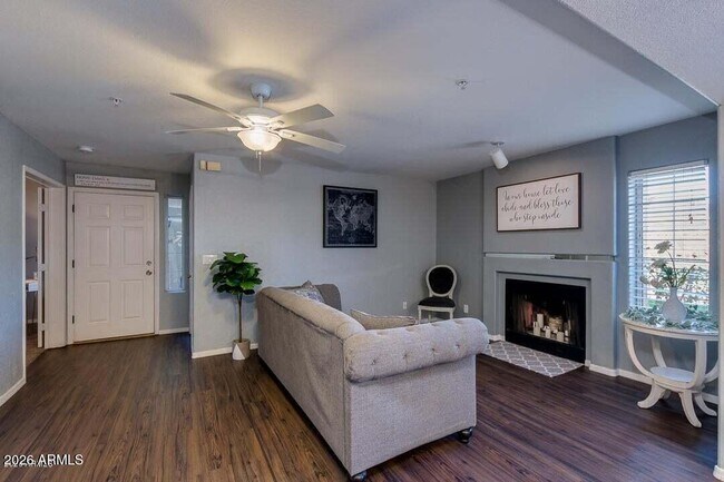 Photo - 1333 E Morten Ave