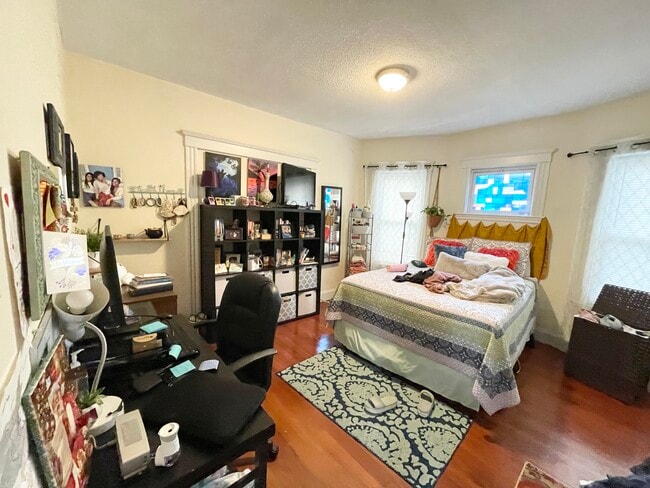 Photo - 19 Eastman St Unit 1