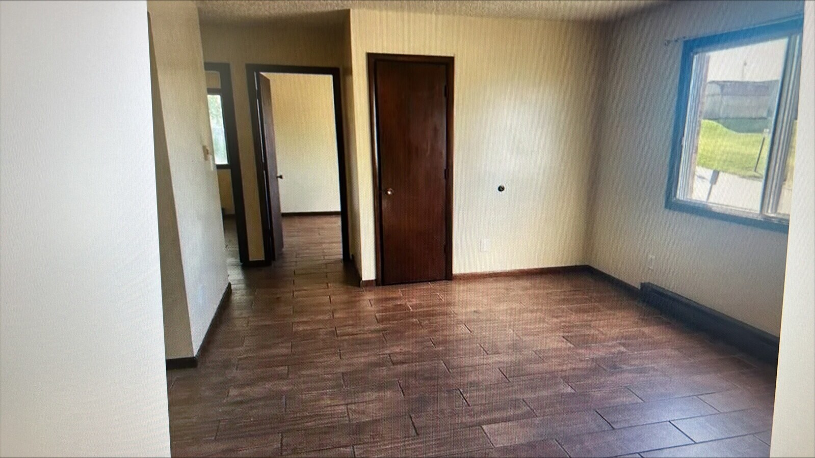 Photo - 230 W State St Unidad 4