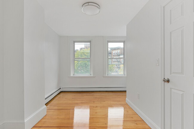 Photo - 116 Prince St Unit 2