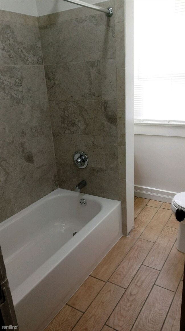 Photo - 3 br, 1 bath Duplex - 1626 Manette Pl Manette