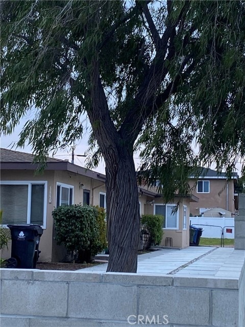 Photo - 1440 W 220th St