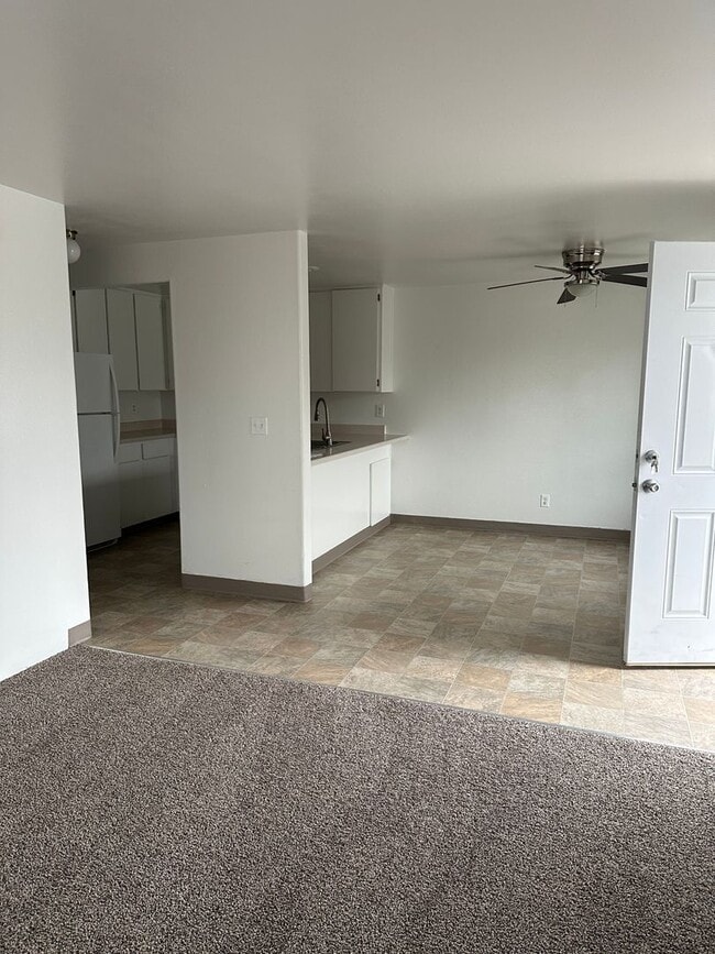 Photo - 756 N Riverside Ave Unidad #6