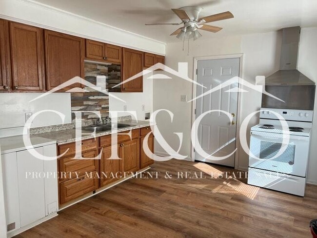 Photo - 751 Baltimore St