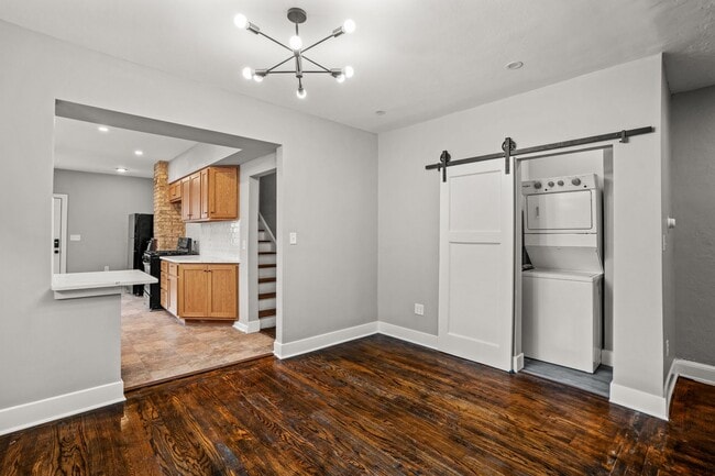 Photo - Rare Kenwood Townhome, Across from Campus