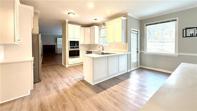 11175 Linbrook Ln