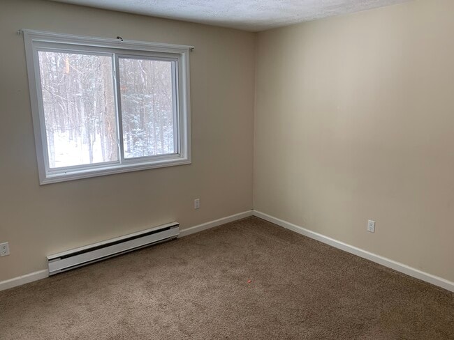 Bedroom 1 - 4469 Manhattan W Unit 4469