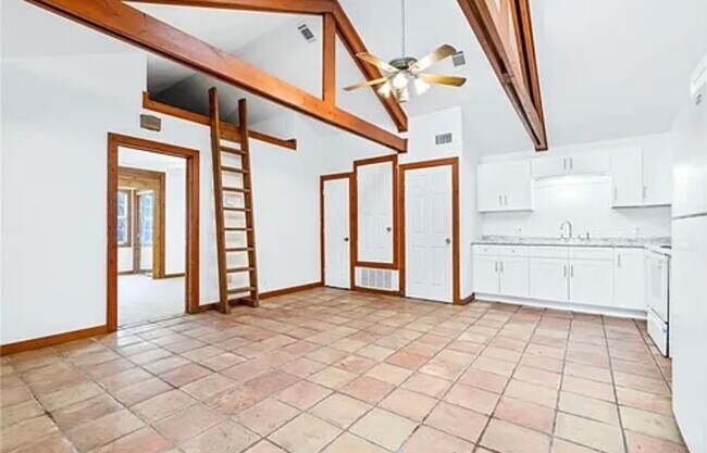 Photo - 2900 Cole Ave