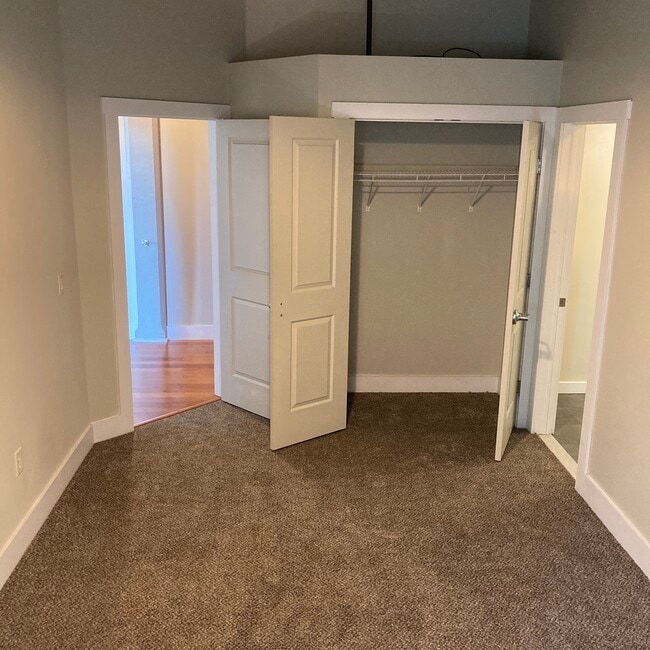 Bedroom 1 2b/2b, 1067 sq ft