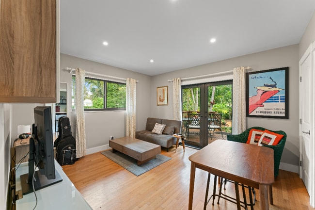 Building Photo - 3371 SW 22nd St Rental