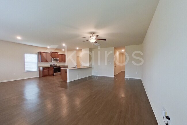 Photo - 1067 Pilgrim Ln