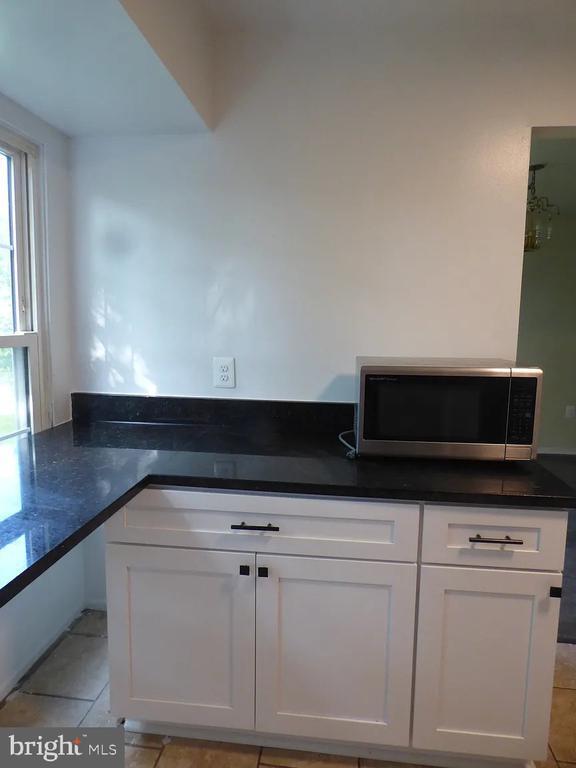 Photo - 802 Ivy League Ln