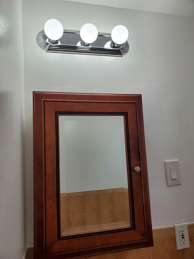 7837 64th Pl Unit Beautiful 1BR apartment