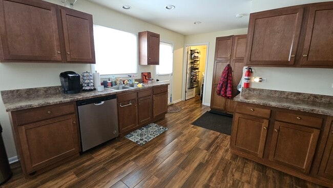 Photo - 220 Mulberry Ln