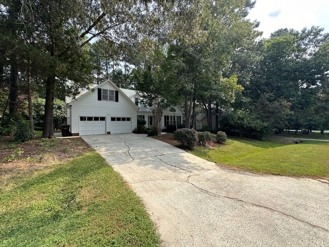 Photo - **West Durham 5bd / 3.5ba Oasis**
