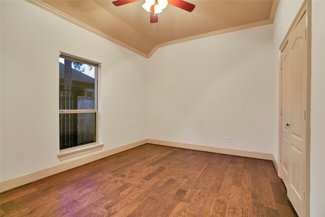 Building Photo - 10 Tallgrass Way Rental