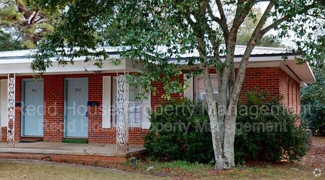 Building Photo - 703 Simmons St Rental