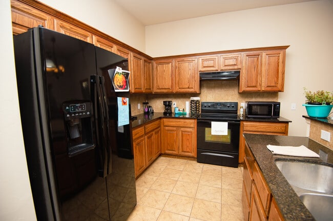 Photo - 912 S Linford Dr