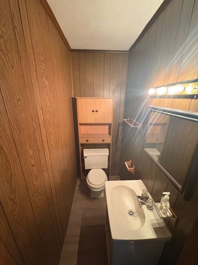 Photo - Single Family Home - 3 bedrooms / 2 bathrooms