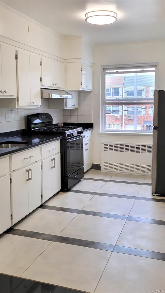 Building Photo - 70-12 31st Ave Rental