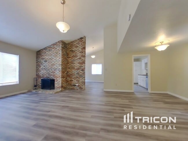 Photo - 2685 Polk St