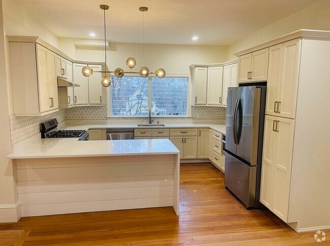 Building Photo - 141 Cypress St Unit 1 Rental