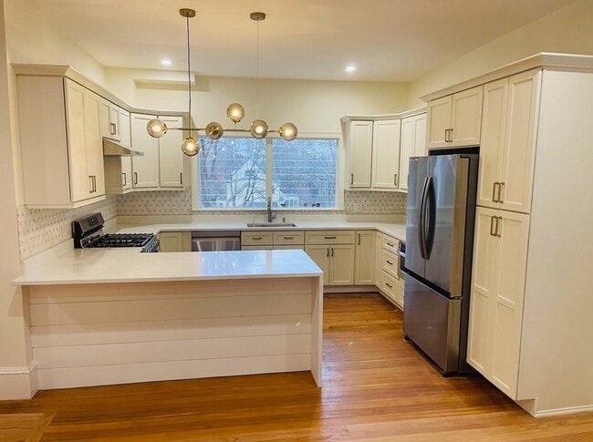Building Photo - 141 Cypress St Unit 1 Rental