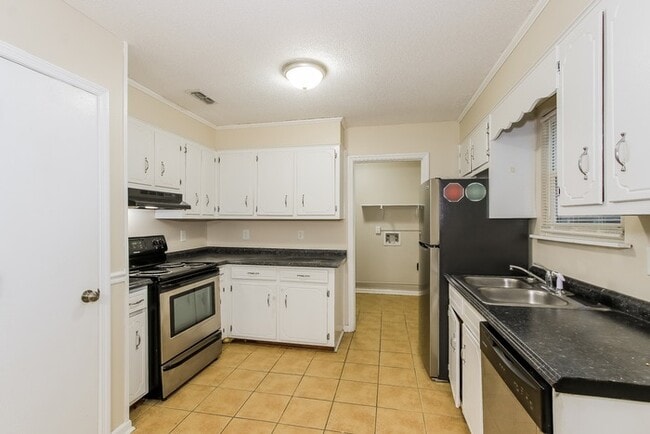 Photo - Comfortable 3-Bedroom Home in Augusta, GA