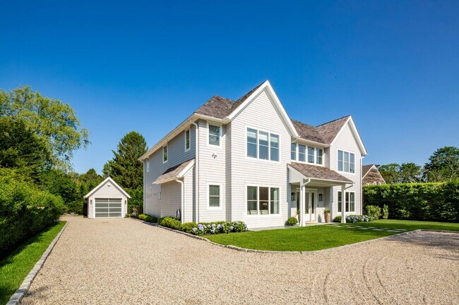 Photo - 82 Halsey Ln