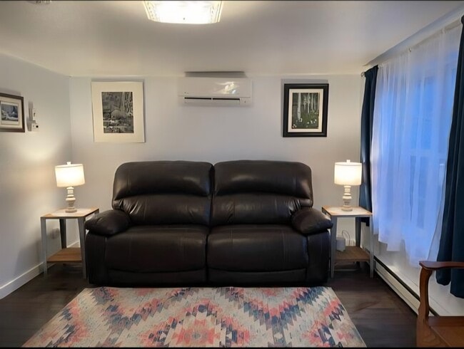 1003 1st St Unit 1