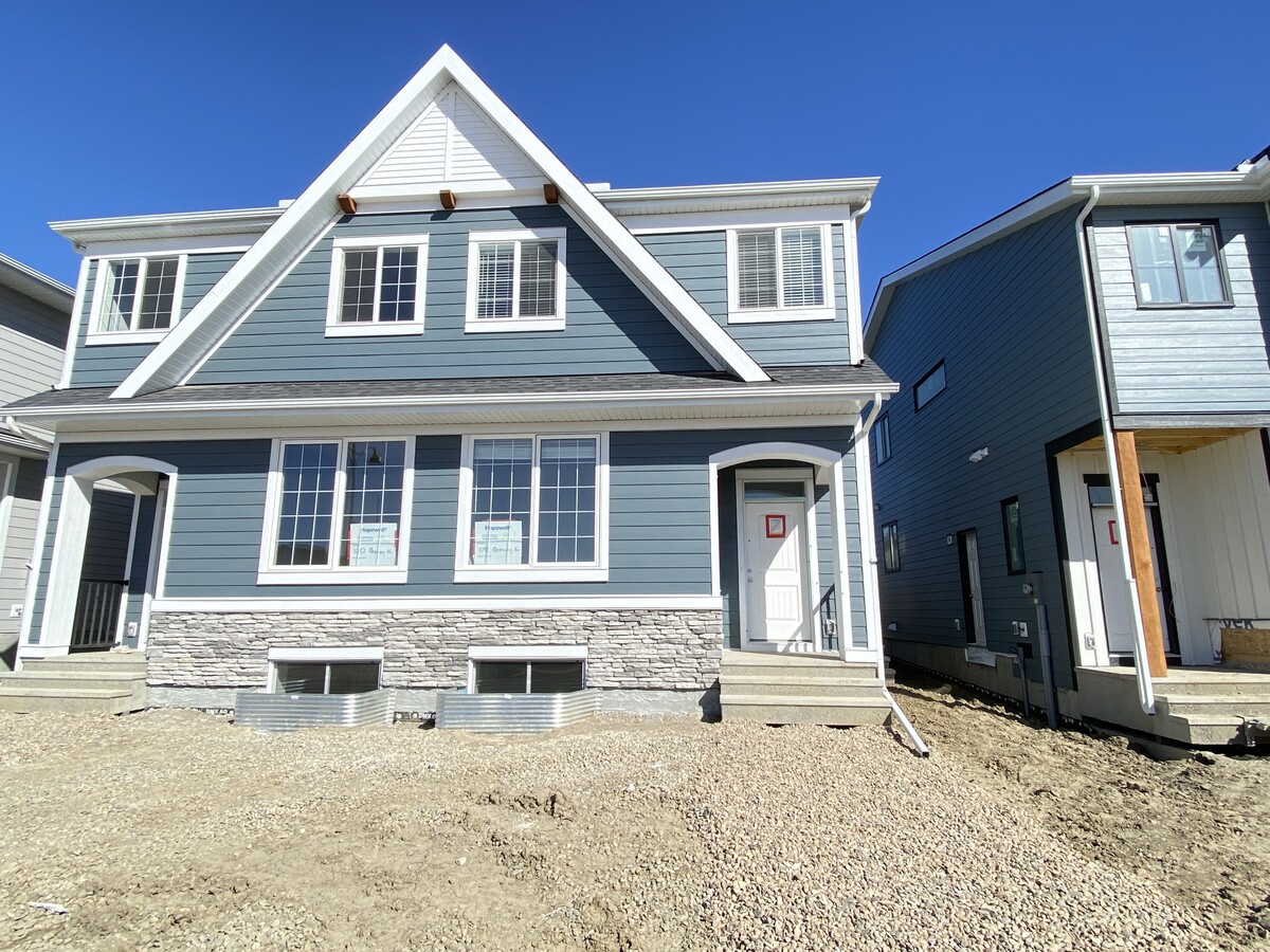 Photo - 1090 Mahogany Blvd SE