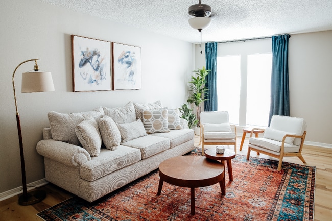 Photo - 912 Dickenson Ave
