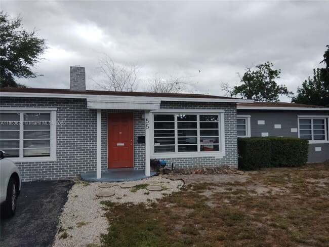 Building Photo - 55 NE 25th St Rental