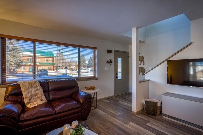 34 Talisman Dr