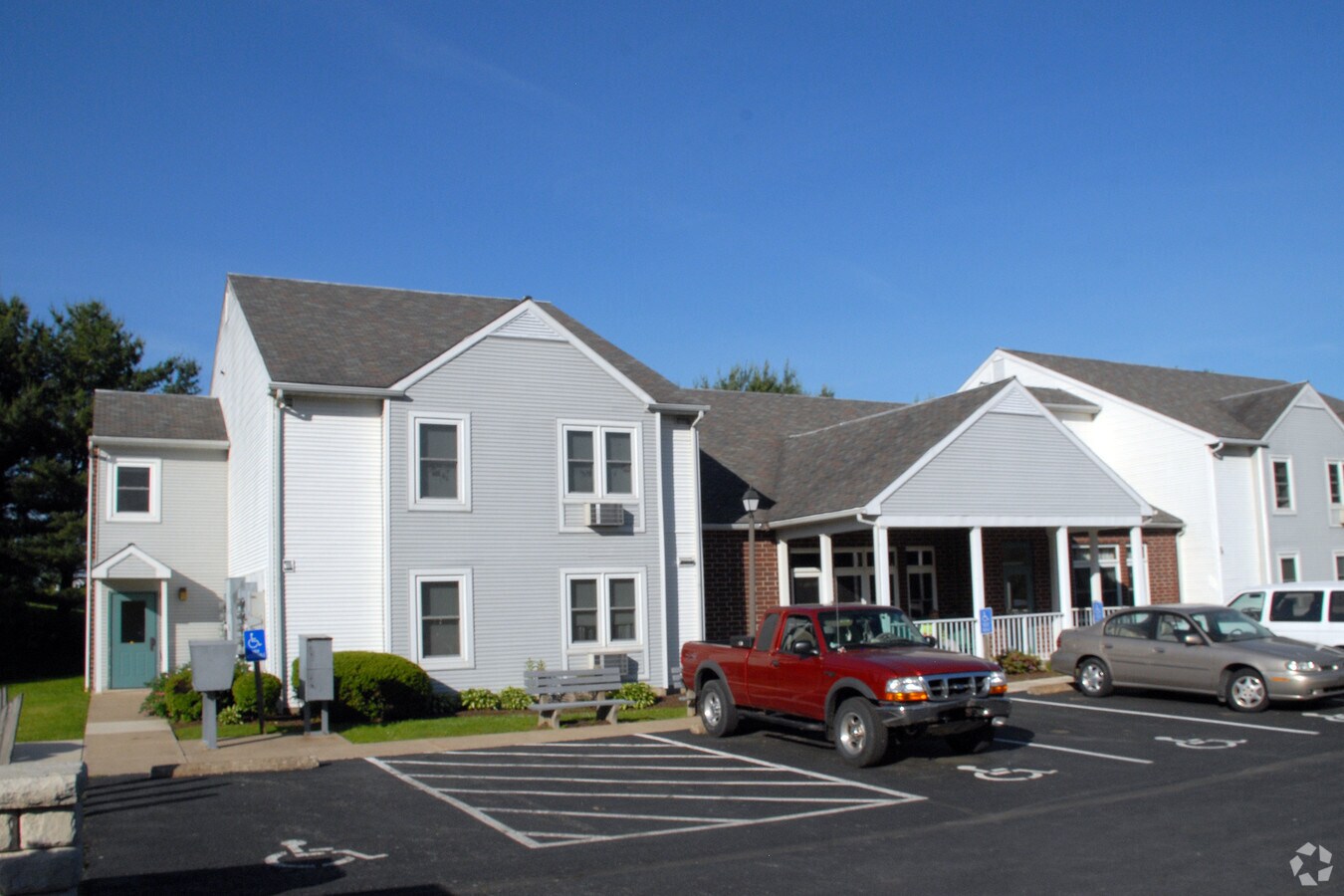 Photo - 302 N Pine St