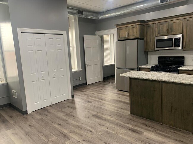 Photo - 105 E Franklin St Unit 3