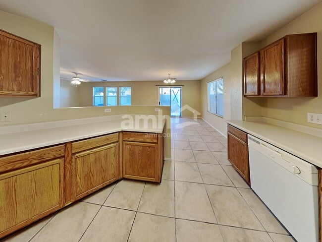 Photo - 494 W Great White St