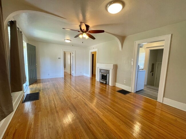 Photo - ADORABLE 4 bedroom standalone home