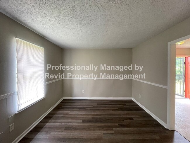 Photo - Charming 3 Bedroom Home!