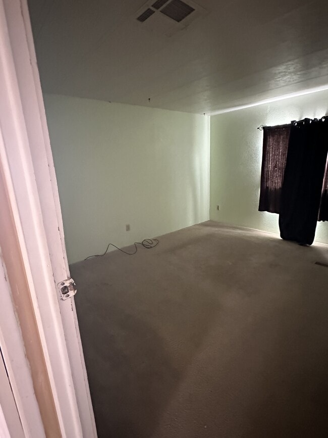 Photo - 106 Manhattan Dr
