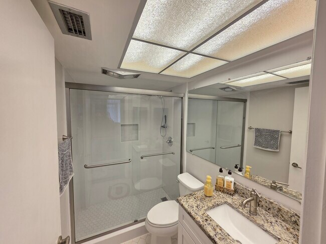 Photo - 1012 Pearce Dr Unit 304,  304